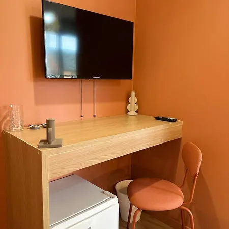 Maison d'hôtes Maison Avec 3 Privatives Avec Salle De Bain - Cuisine Commune *
