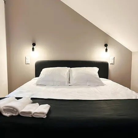 Maison d'hôtes Maison Avec 3 Privatives Avec Salle De Bain - Cuisine Commune *